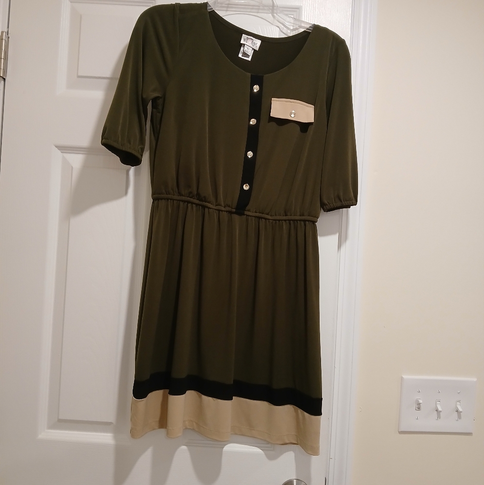Sweet Storm Green Pleated Buttoned Midi Sundress